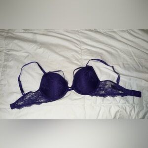 Victoria’s Secret “very sexy” push up bra